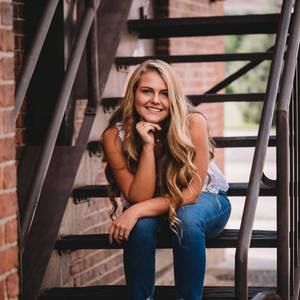 Meet your Posher, Maddie